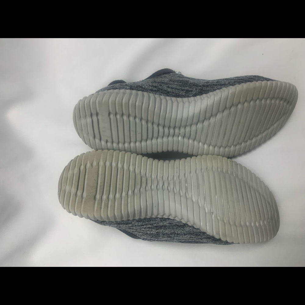 Sketcher Memory Foam Sneakers Size 10 - image 3